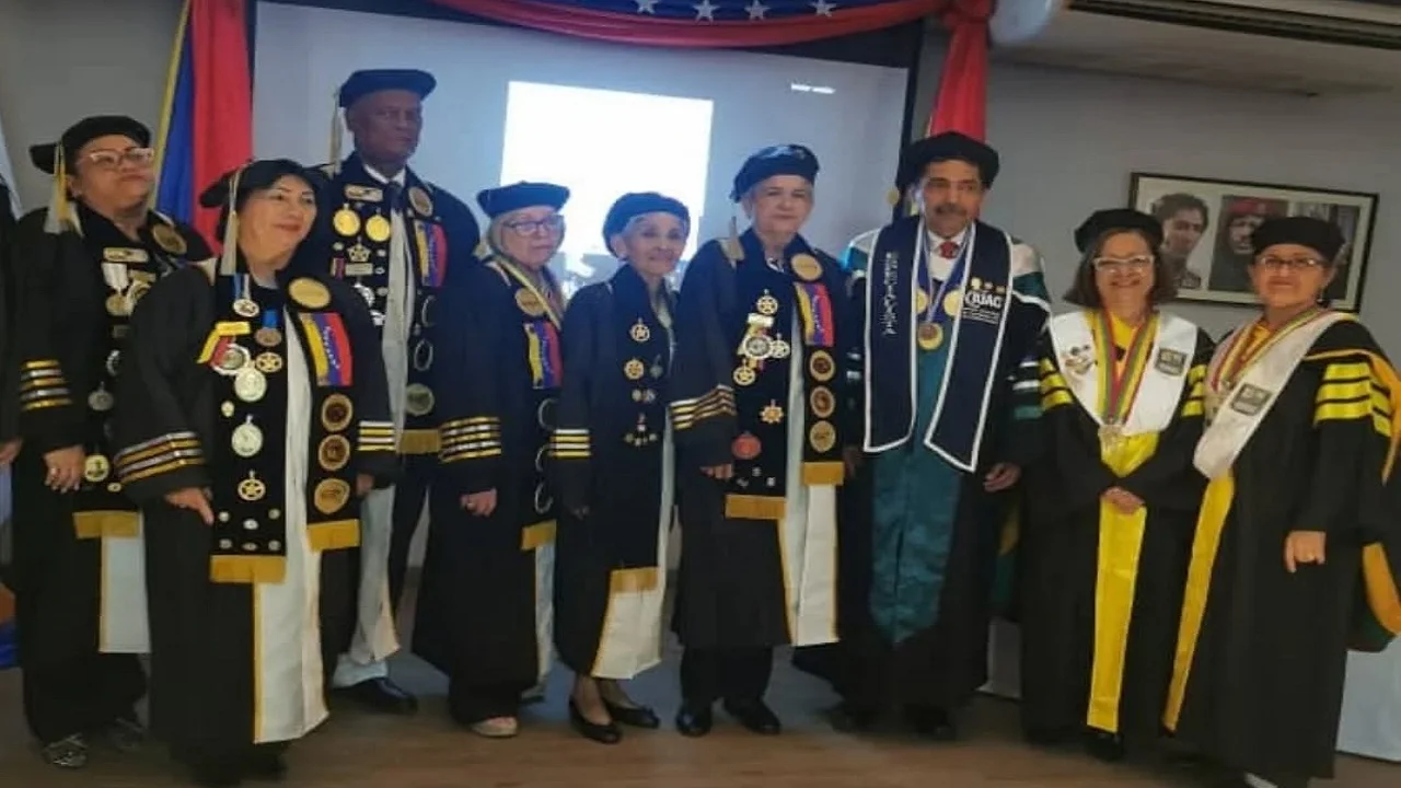 Acto solemne el Doctorado Honoris Causa